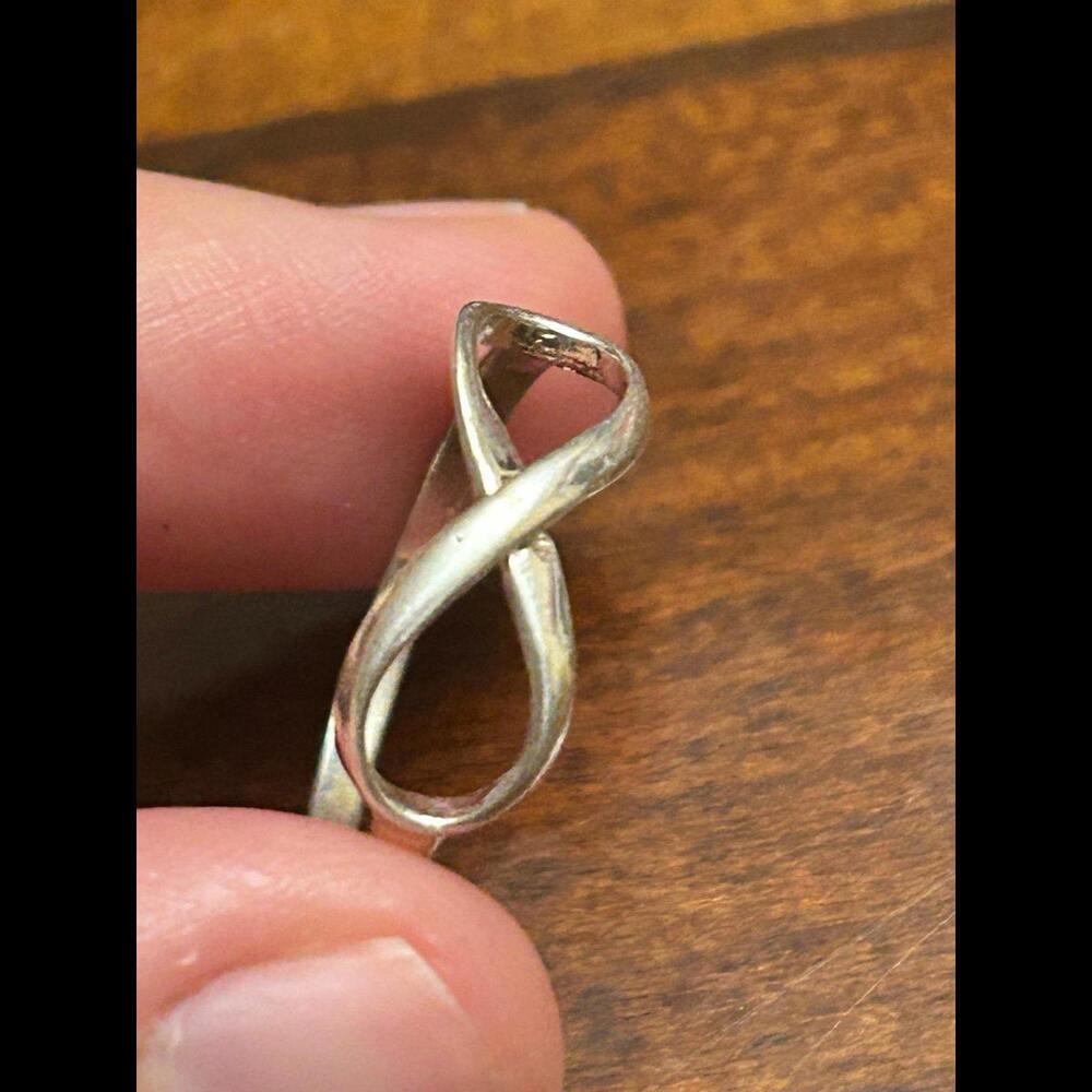 M35 size 8.25 0.94g infinity ring band 925 sterling silver